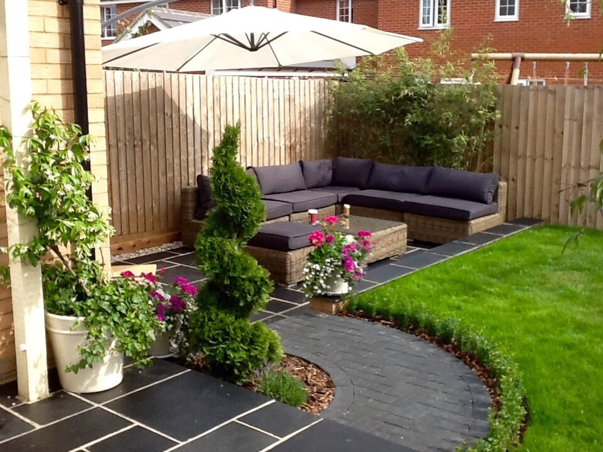 We love this corner of Sarah and Tim's Garden, perfect for sitting with a hot brew. 